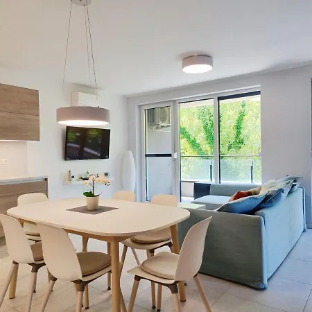 Apartmán Lakeside Family & *